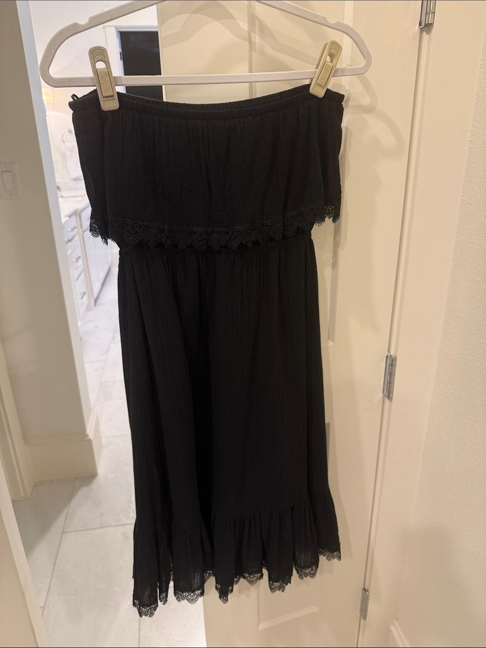 Express Black Strapless Ruffled Midi Dress